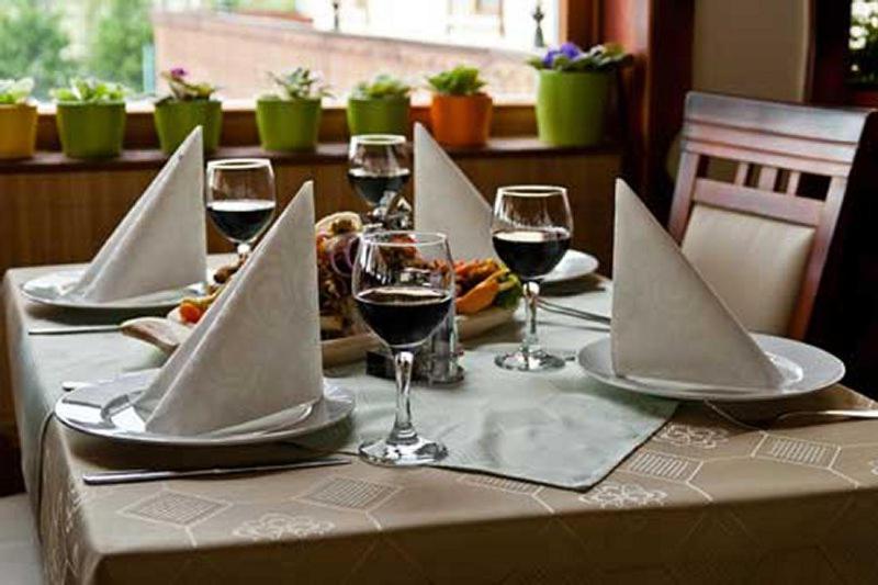 Camelot Club Hotel Вац Екстер'єр фото