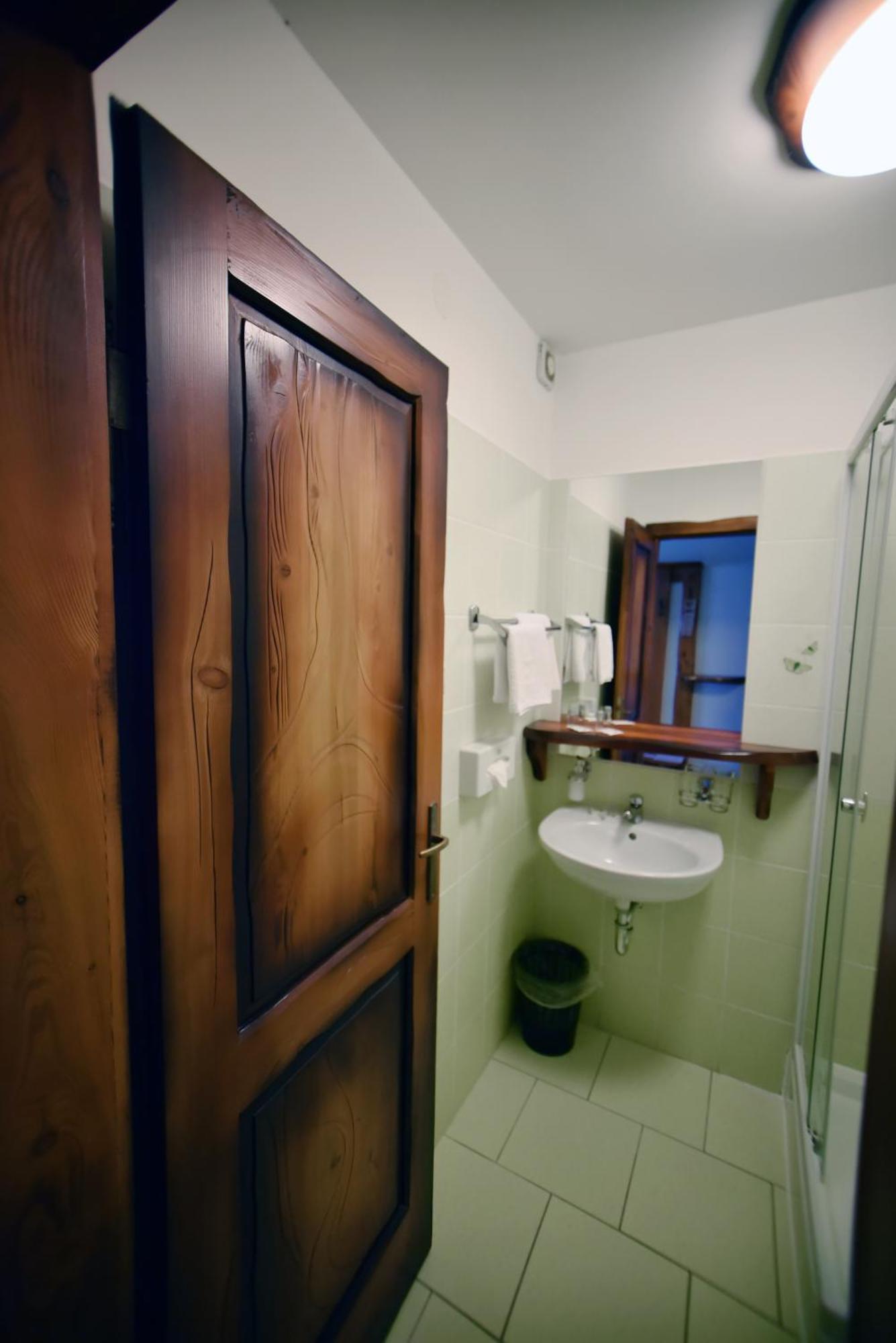 Camelot Club Hotel Вац Екстер'єр фото